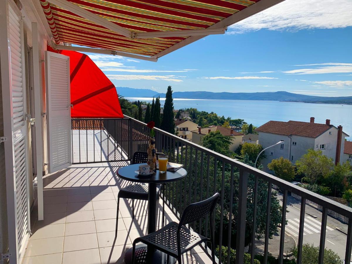 Apartments Julija Crikvenica Luaran gambar