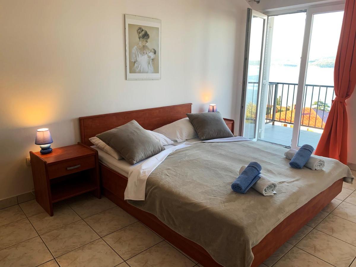 Apartments Julija Crikvenica Bilik gambar