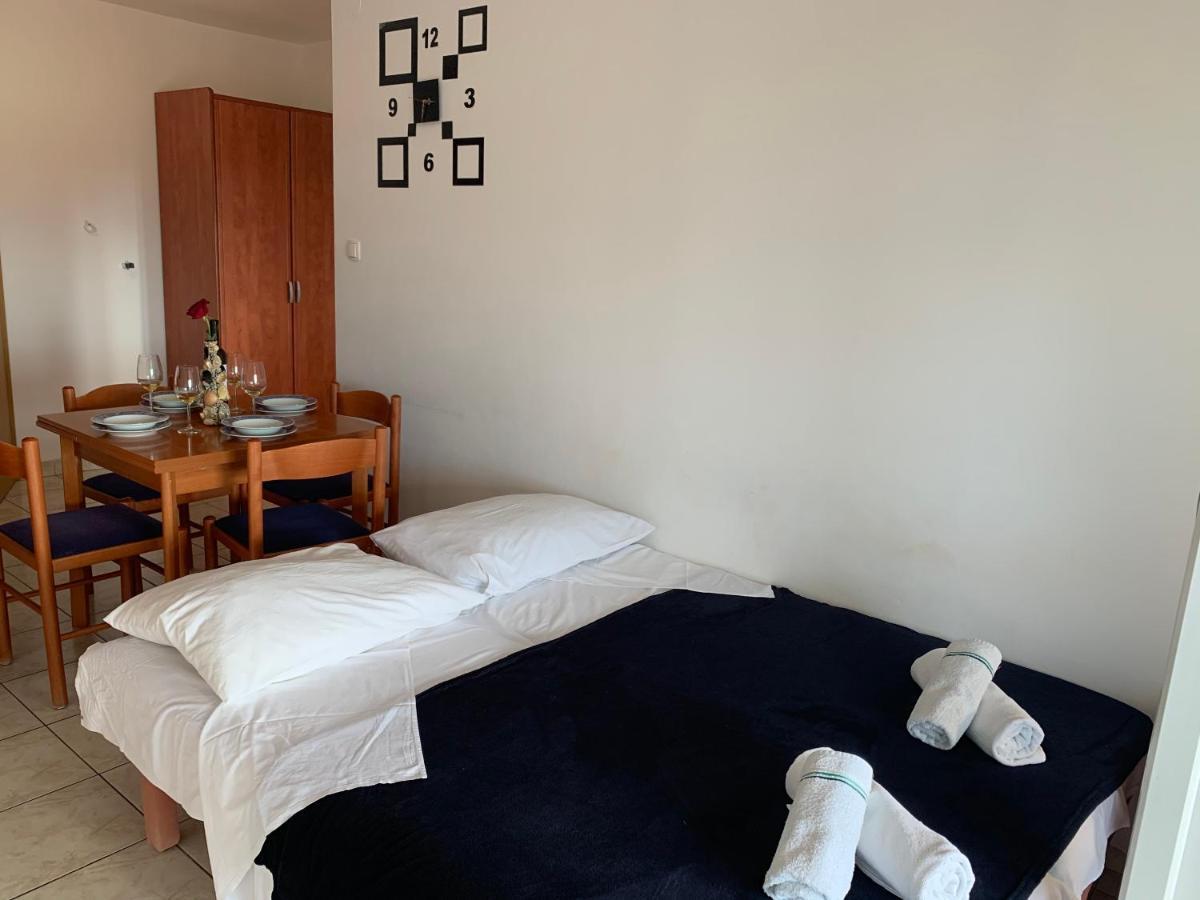 Apartments Julija Crikvenica Luaran gambar