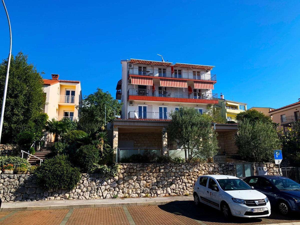 Apartments Julija Crikvenica Luaran gambar