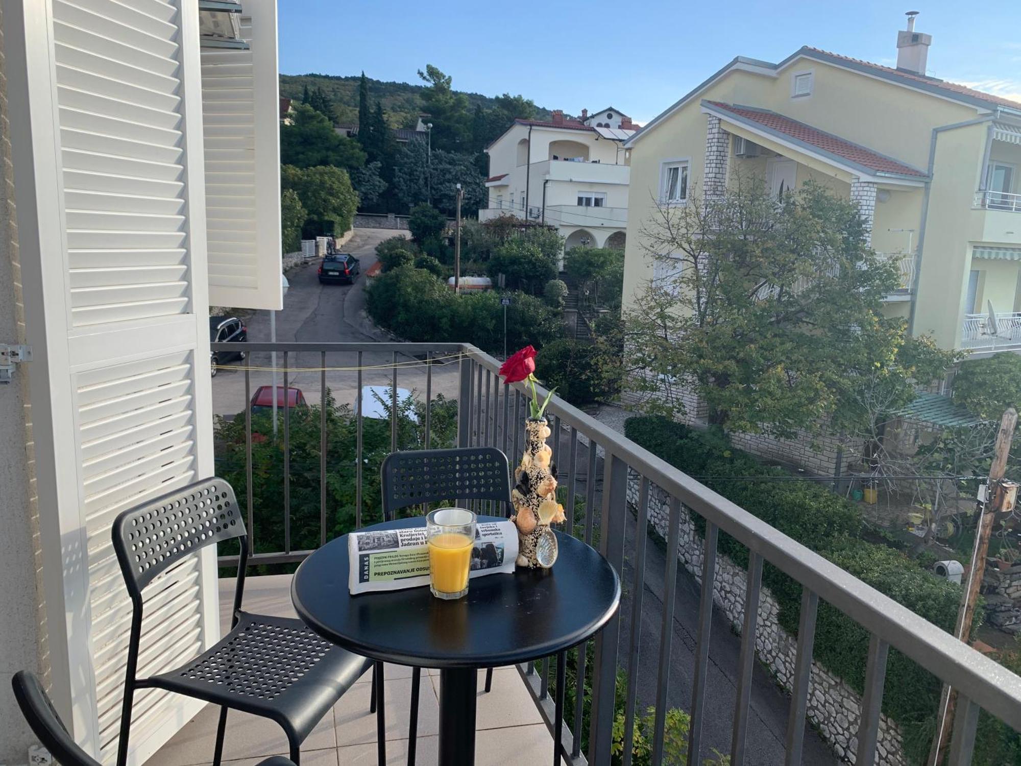 Apartments Julija Crikvenica Bilik gambar